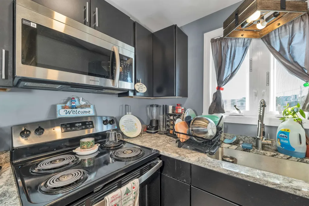 3 Harris Avenue Hampton NH 03842