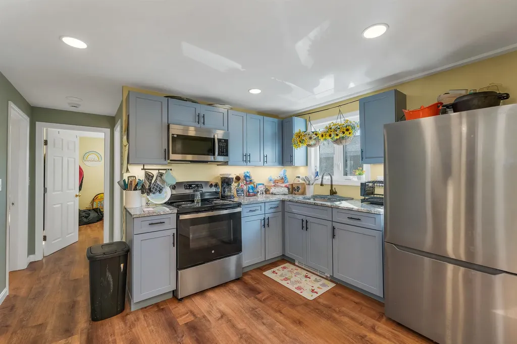 3 Harris Avenue Hampton NH 03842