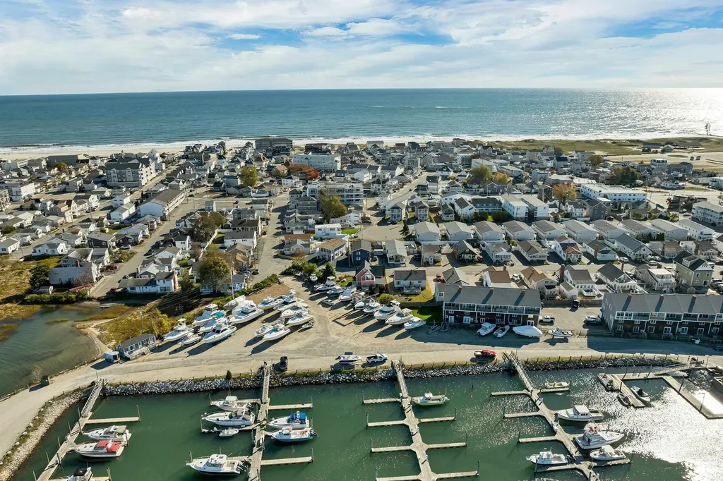 3 Harris Avenue Hampton NH 03842