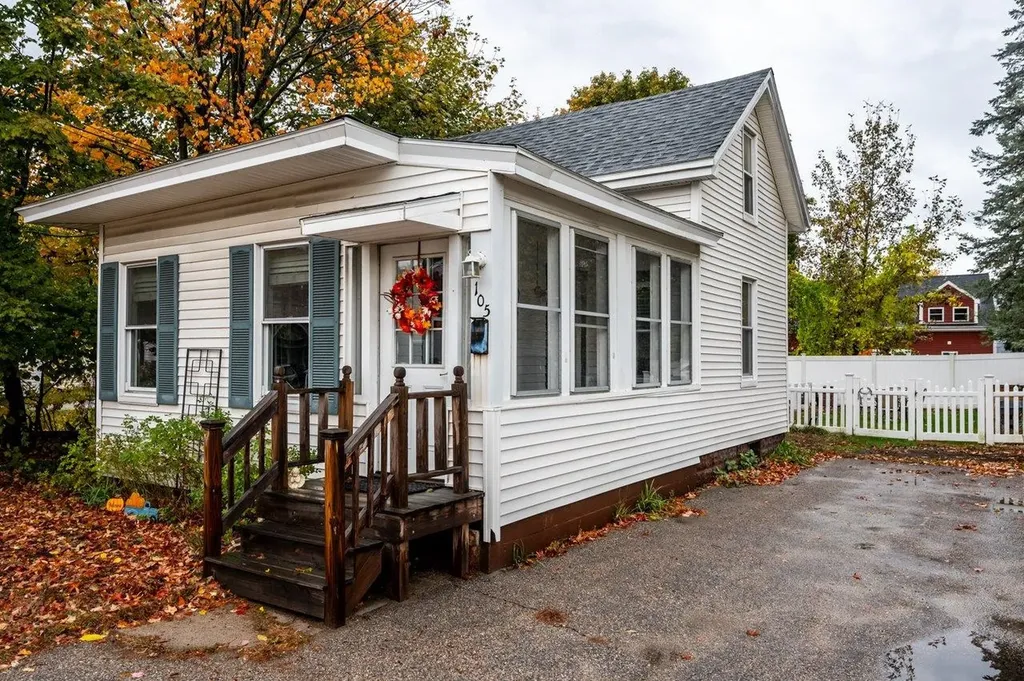 105 Wakefield Street Rochester NH 03867