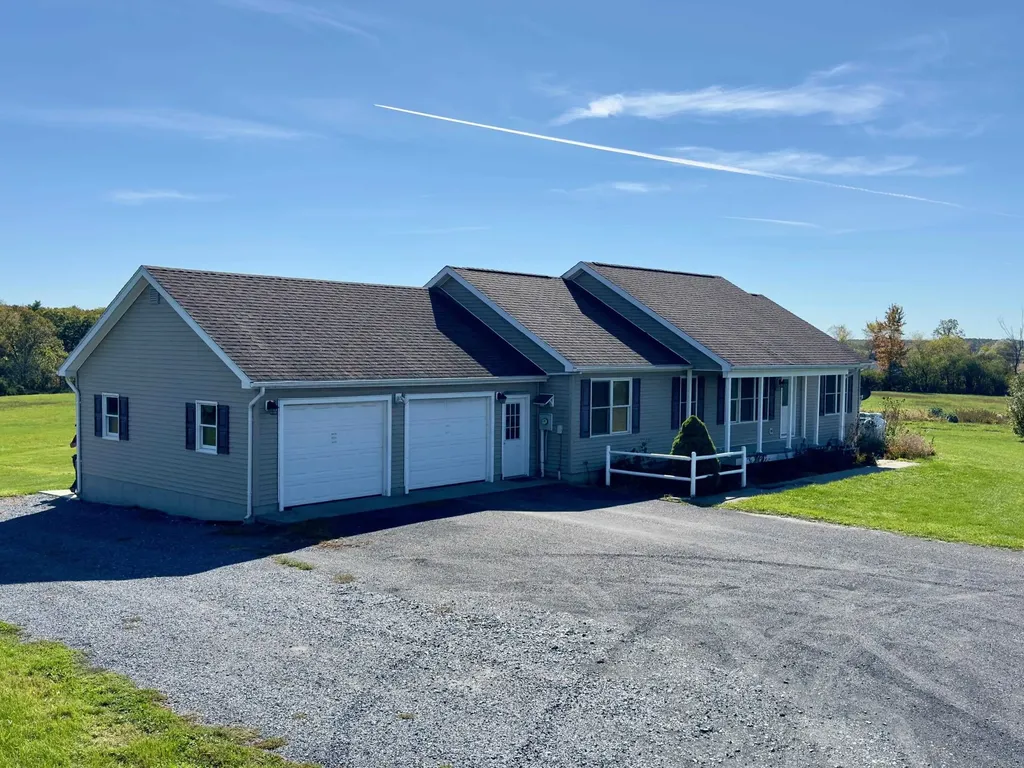 1495 Rattlin Bridge Road Bridport VT 05734