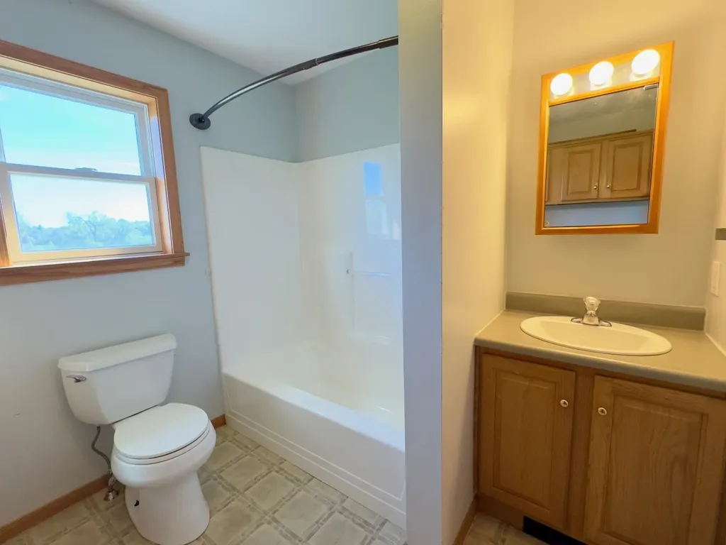 1495 Rattlin Bridge Road Bridport VT 05734