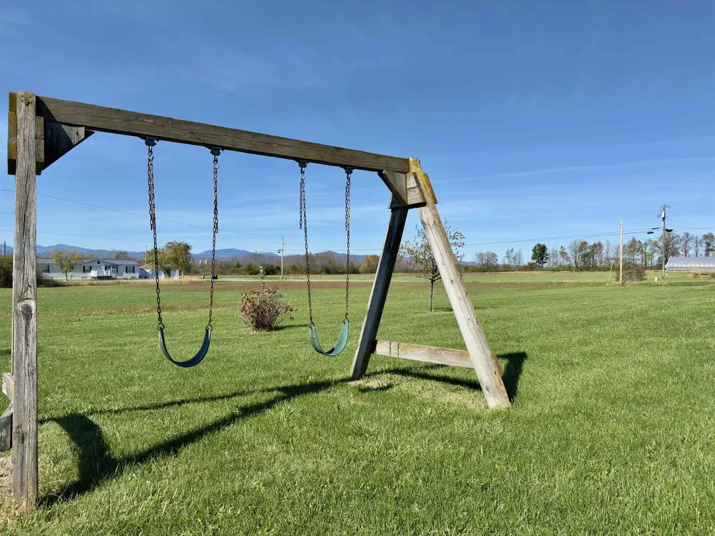 1495 Rattlin Bridge Road Bridport VT 05734