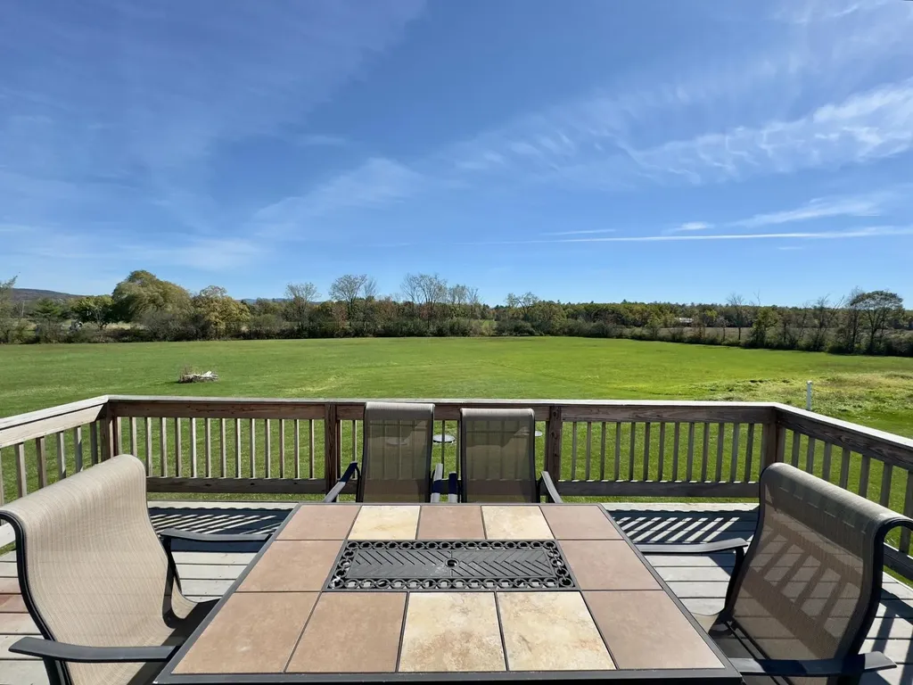 1495 Rattlin Bridge Road Bridport VT 05734