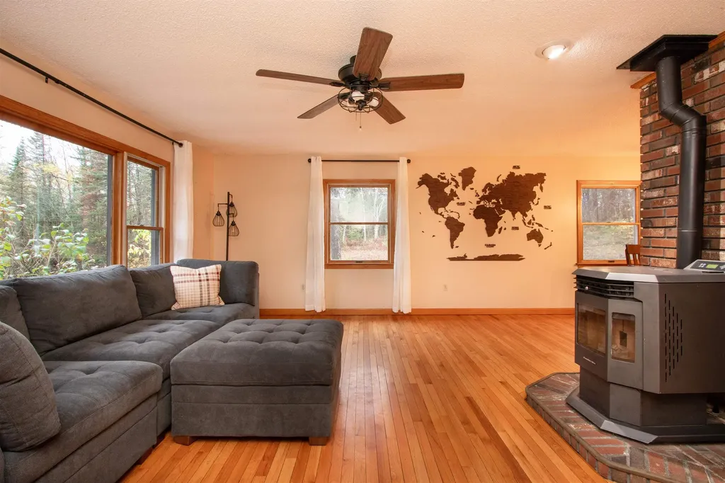 431 Old County Road Waterford VT 05848