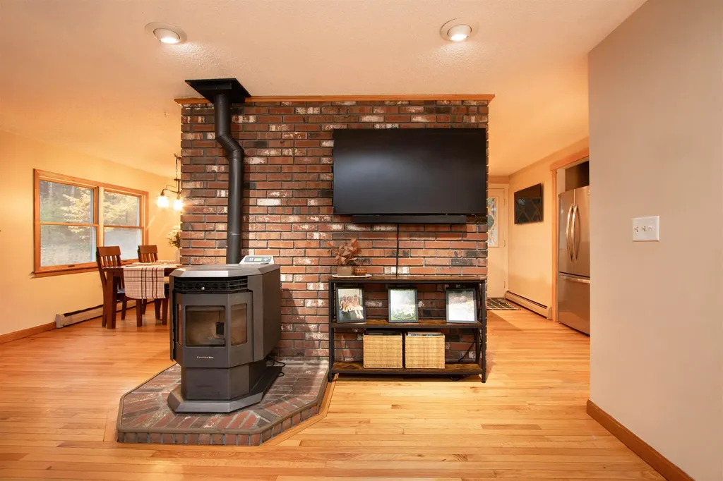 431 Old County Road Waterford VT 05848