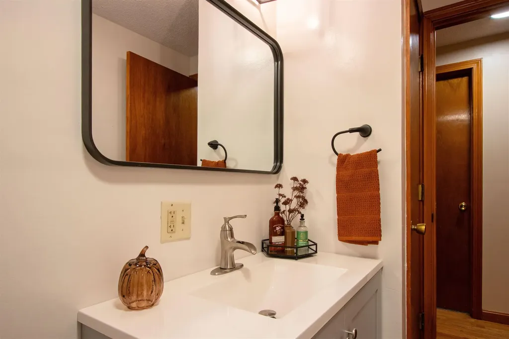 431 Old County Road Waterford VT 05848