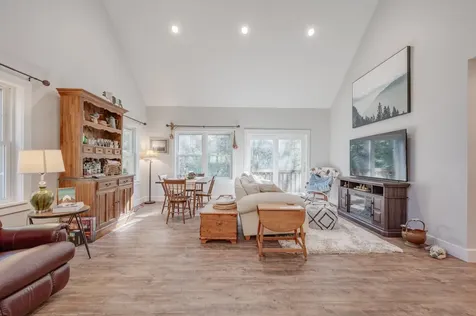 108 Circle View Drive Newbury NH 03255