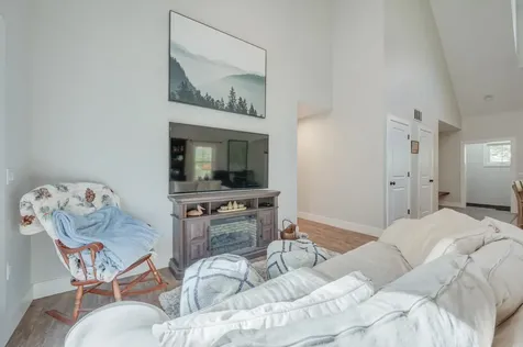 108 Circle View Drive Newbury NH 03255