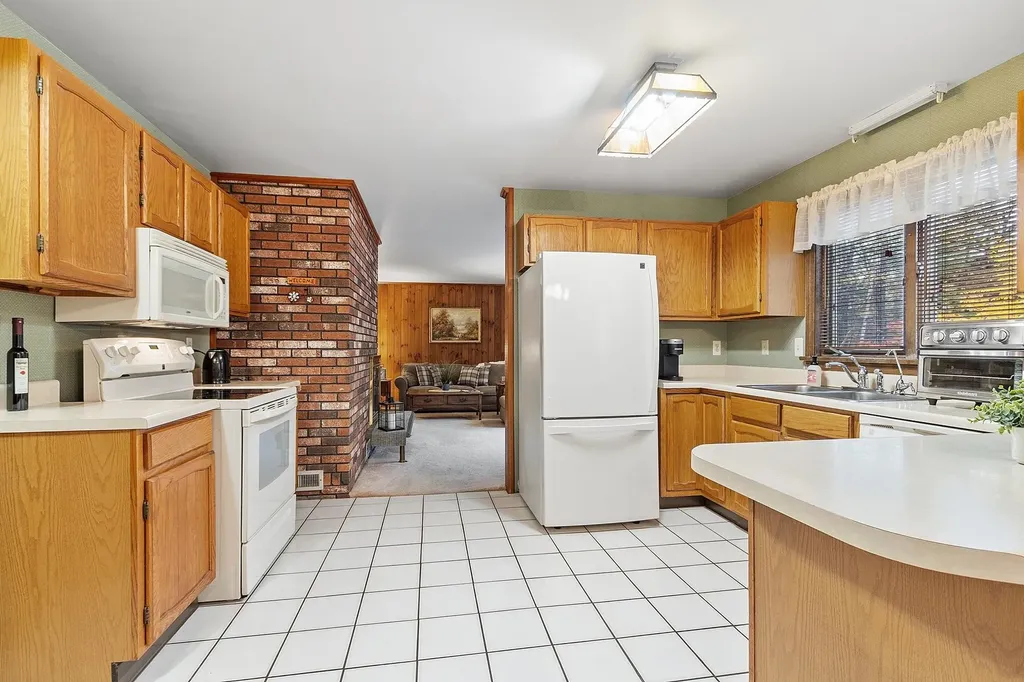 9 Cardinal Road Windham NH 03087