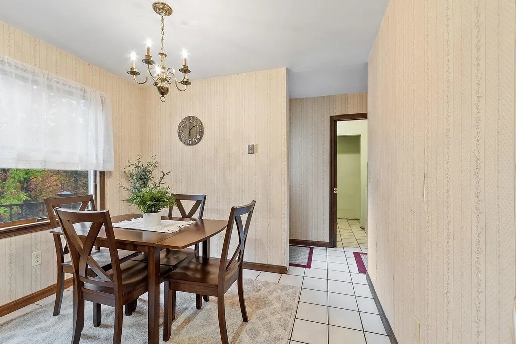 9 Cardinal Road Windham NH 03087