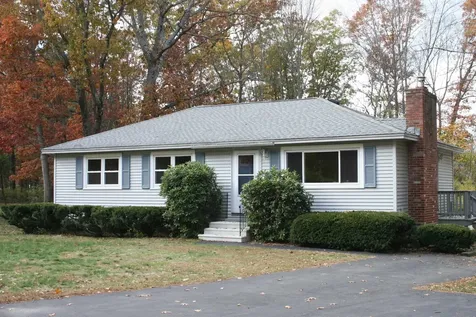 4 Venne Circle Concord NH 03301