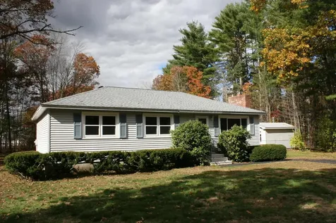 4 Venne Circle Concord NH 03301