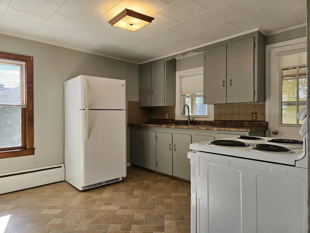 16 Mckenzie Drive Claremont NH 03743