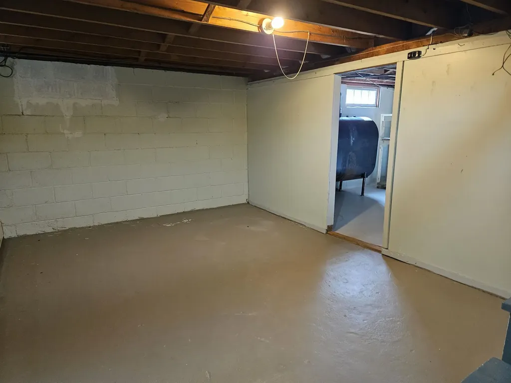 16 Mckenzie Drive Claremont NH 03743