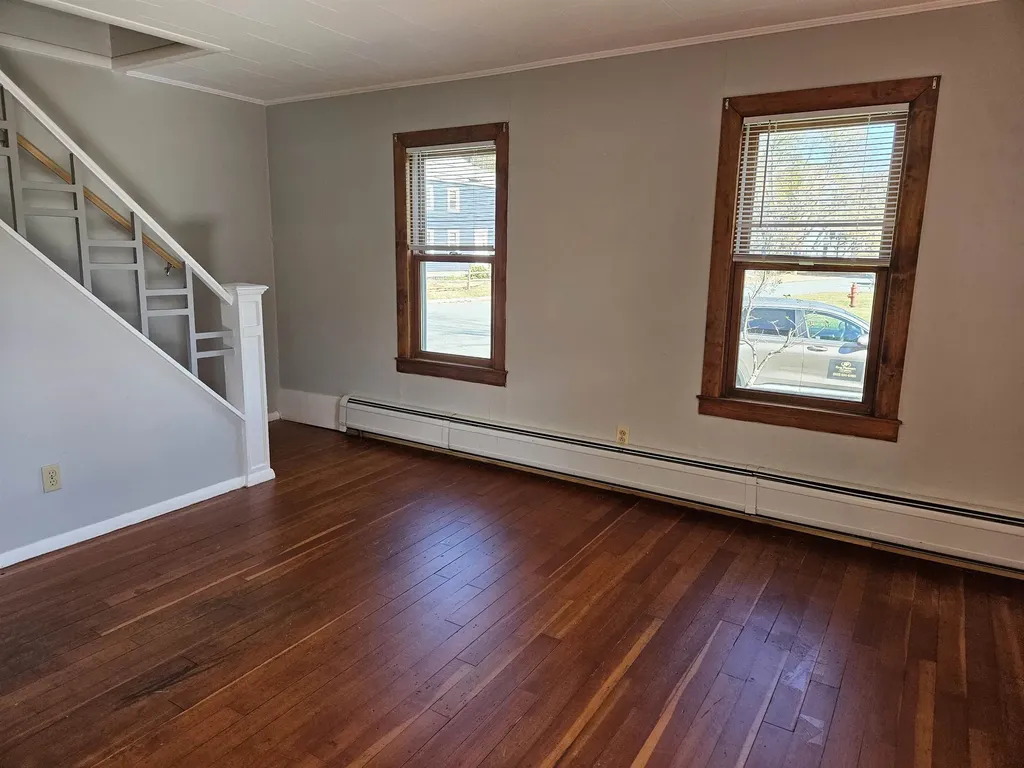 16 Mckenzie Drive Claremont NH 03743