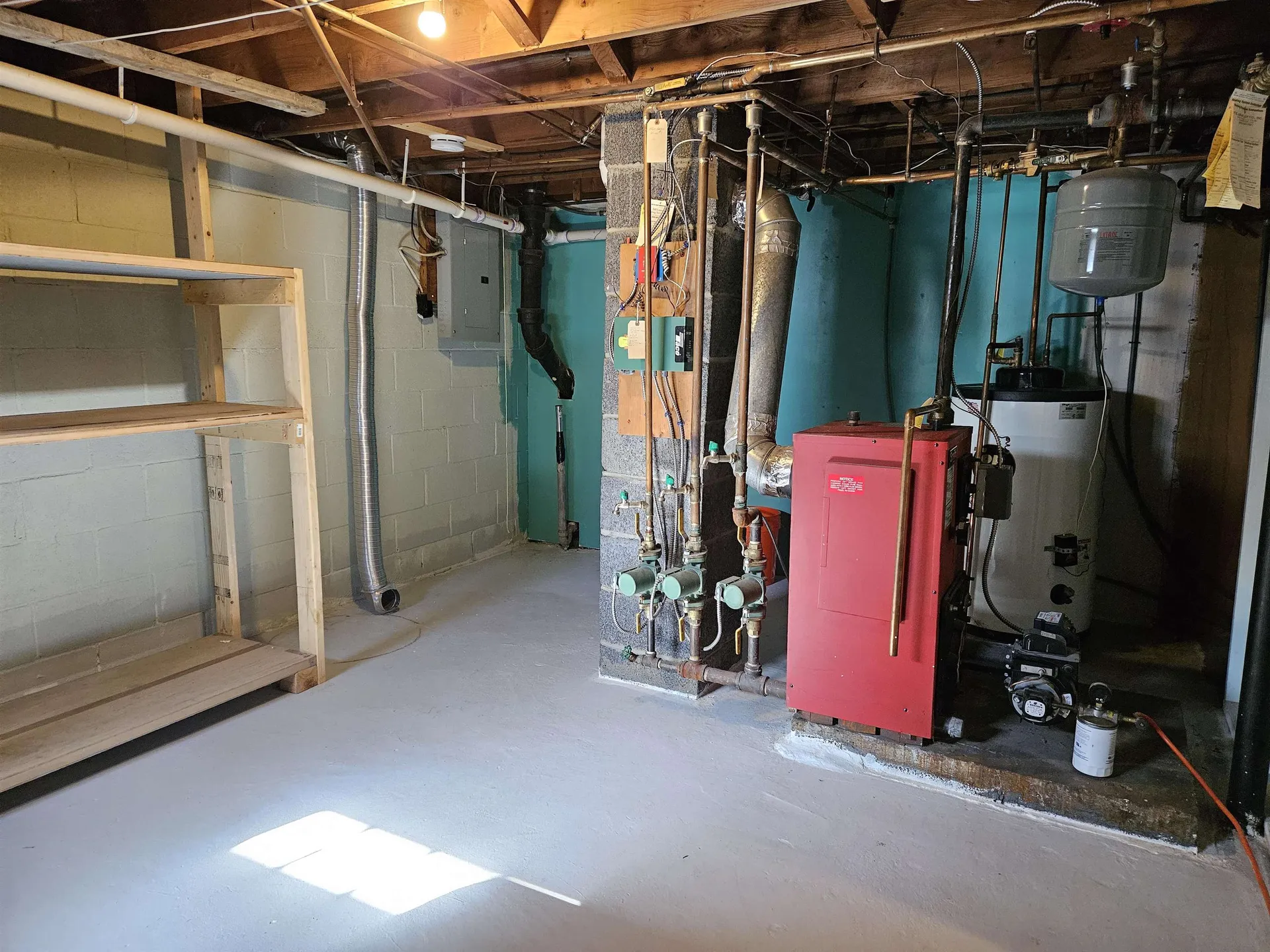 16 Mckenzie Drive Claremont NH 03743