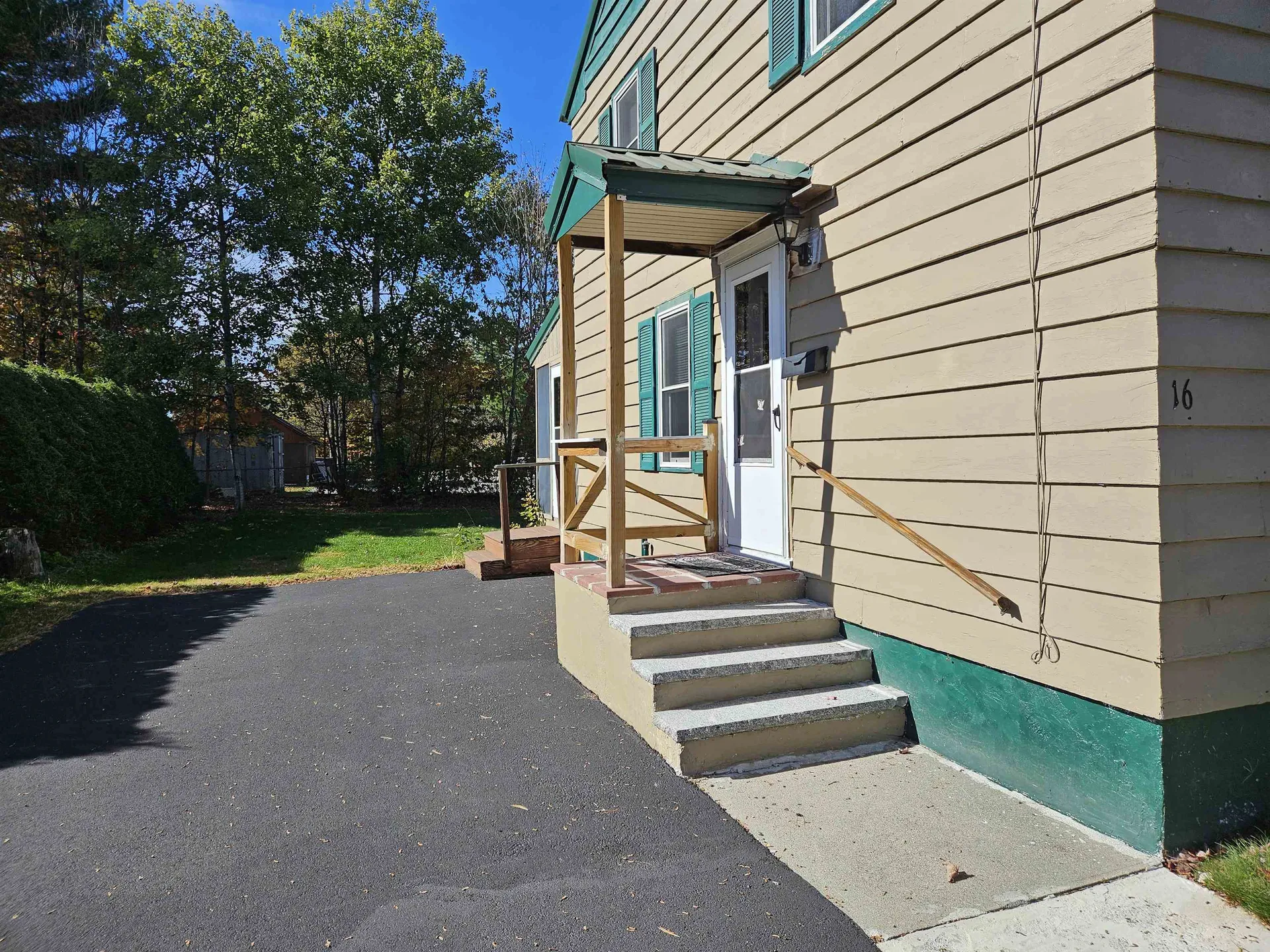 16 Mckenzie Drive Claremont NH 03743