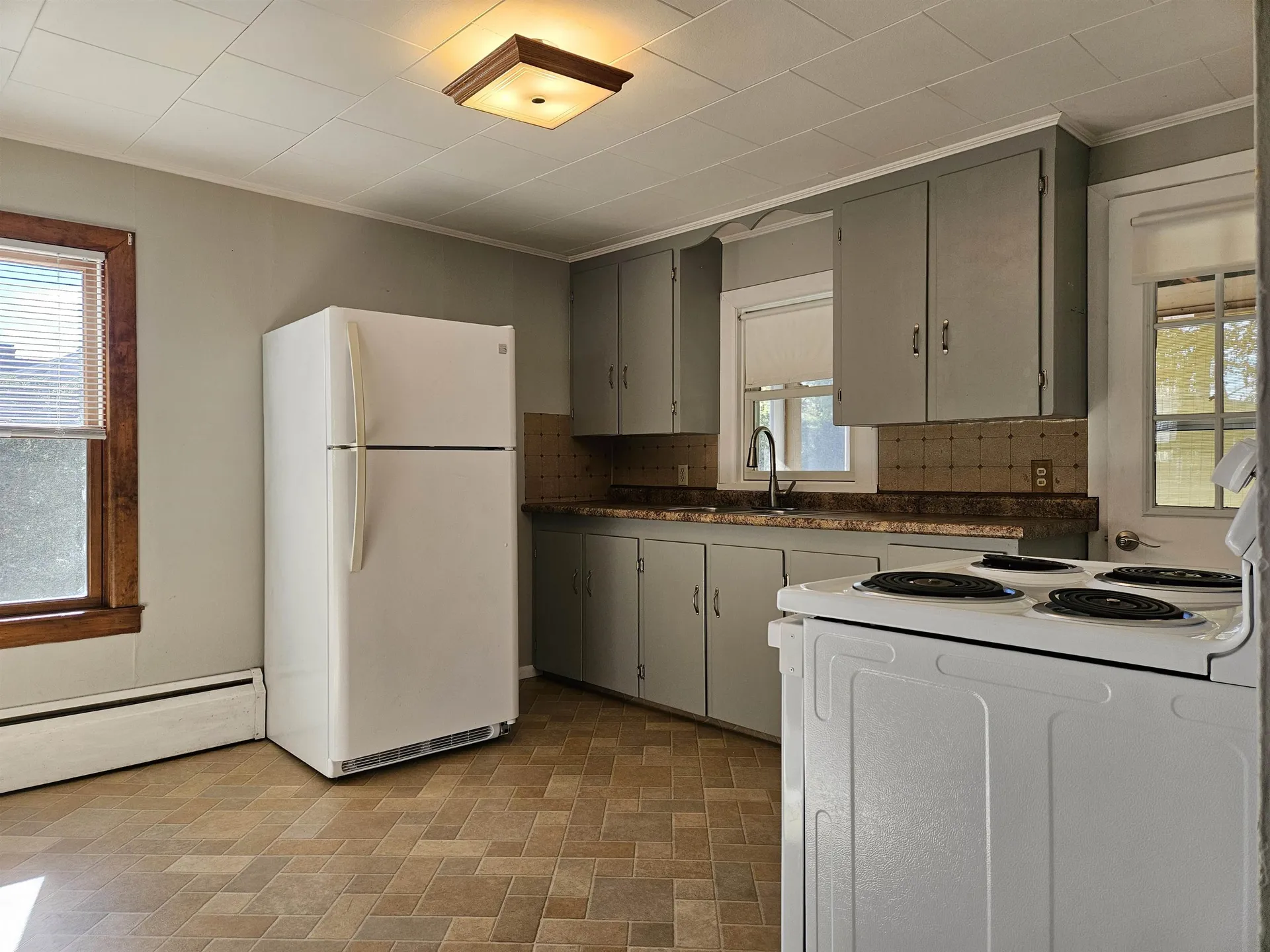 16 Mckenzie Drive Claremont NH 03743