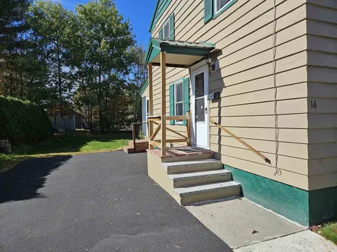 16 Mckenzie Drive Claremont NH 03743