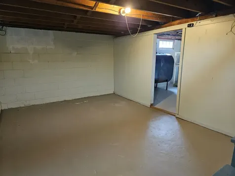 16 Mckenzie Drive Claremont NH 03743