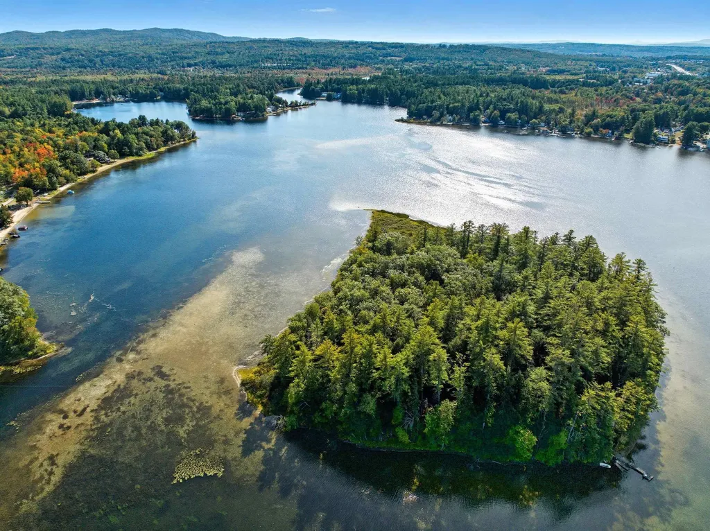 52 Noyes Road Tilton NH 03276