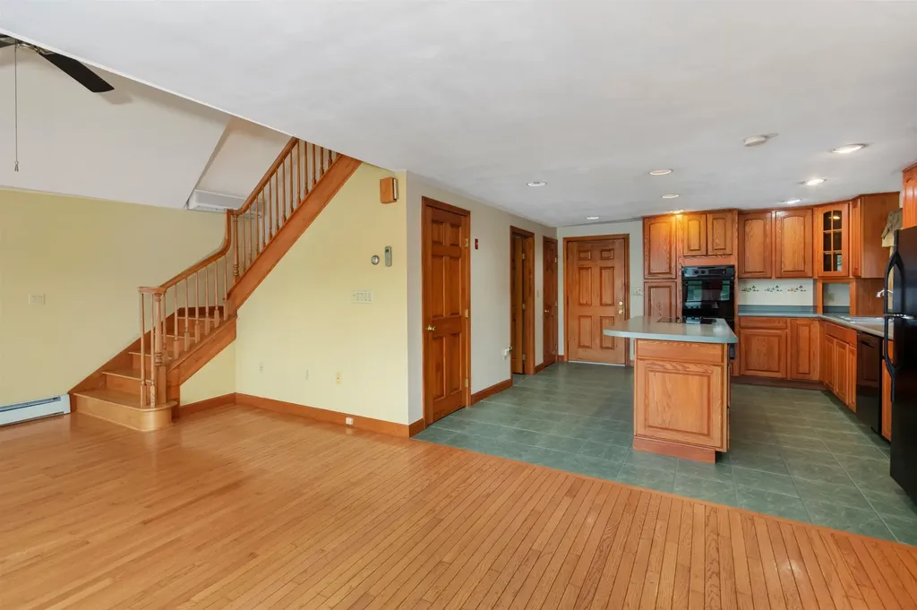 108 South Shore Road Windham NH 03087