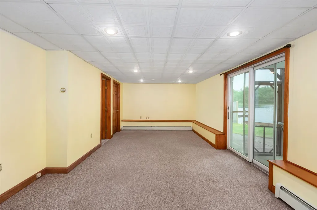 108 South Shore Road Windham NH 03087