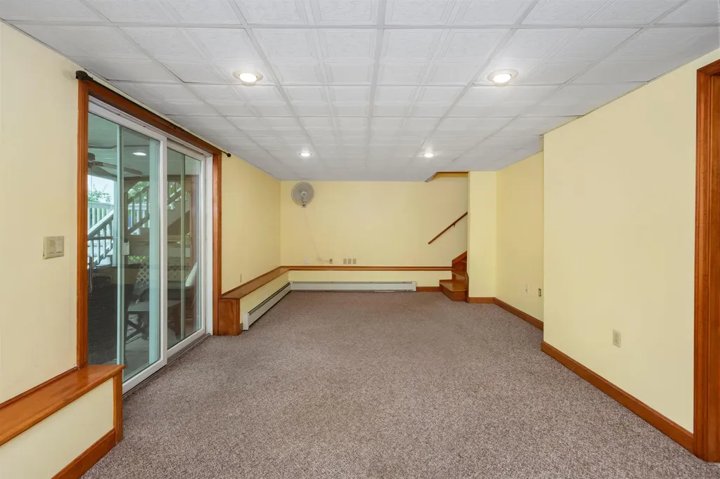 108 South Shore Road Windham NH 03087