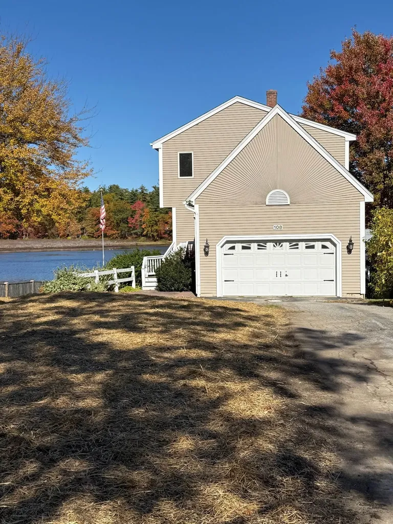 108 South Shore Road Windham NH 03087