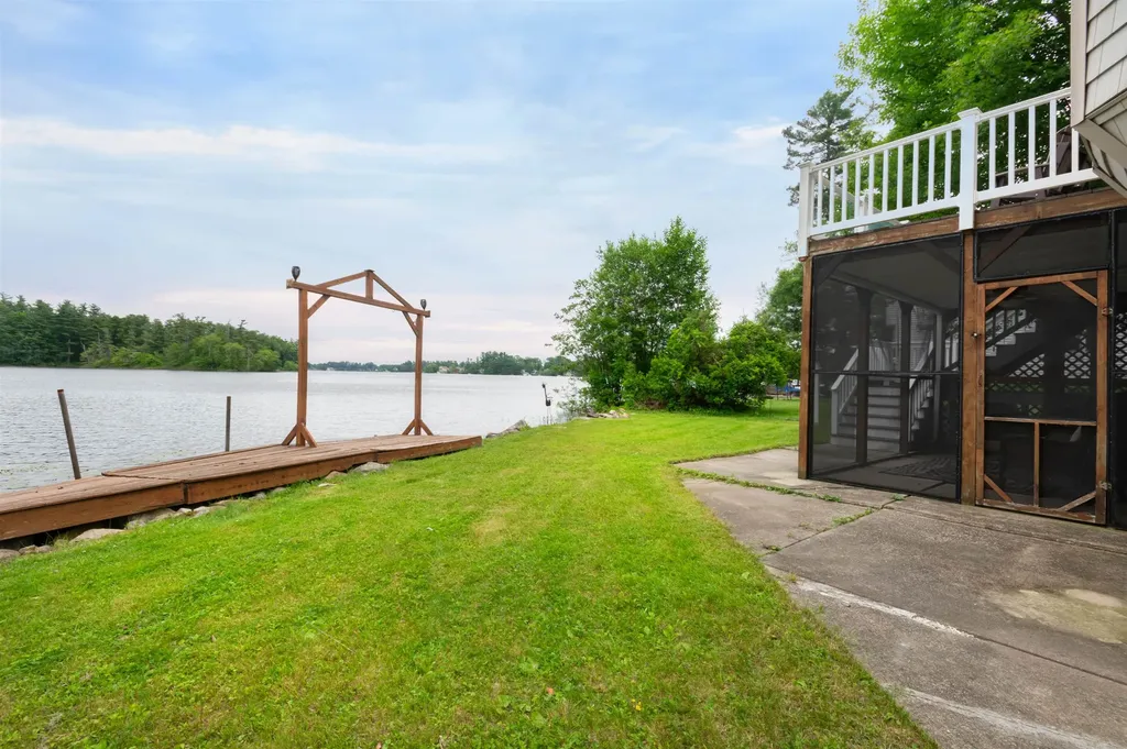 108 South Shore Road Windham NH 03087