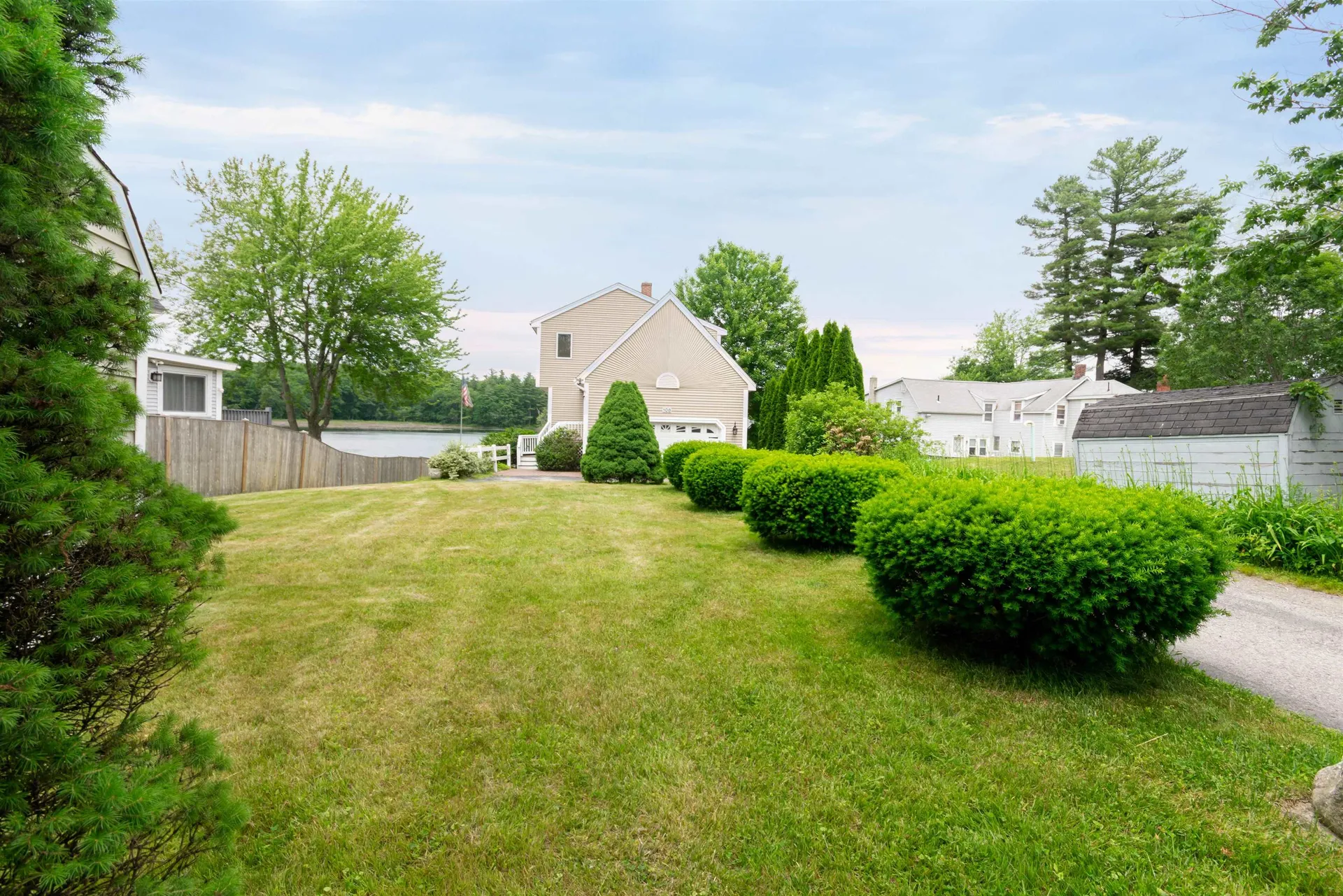 108 South Shore Road Windham NH 03087