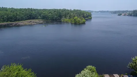 108 South Shore Road Windham NH 03087