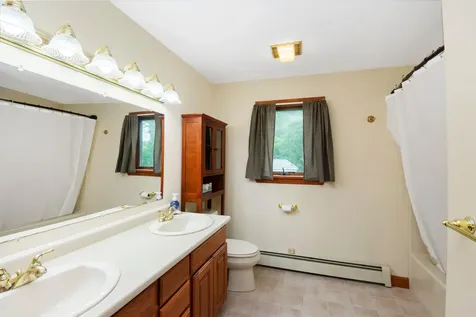 108 South Shore Road Windham NH 03087