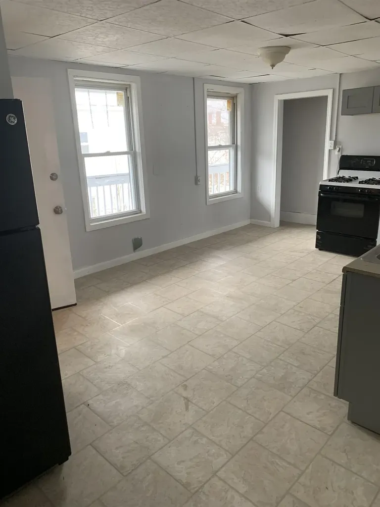 328 Cedar Street Manchester NH 03103