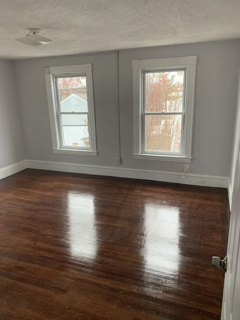 328 Cedar Street Manchester NH 03103