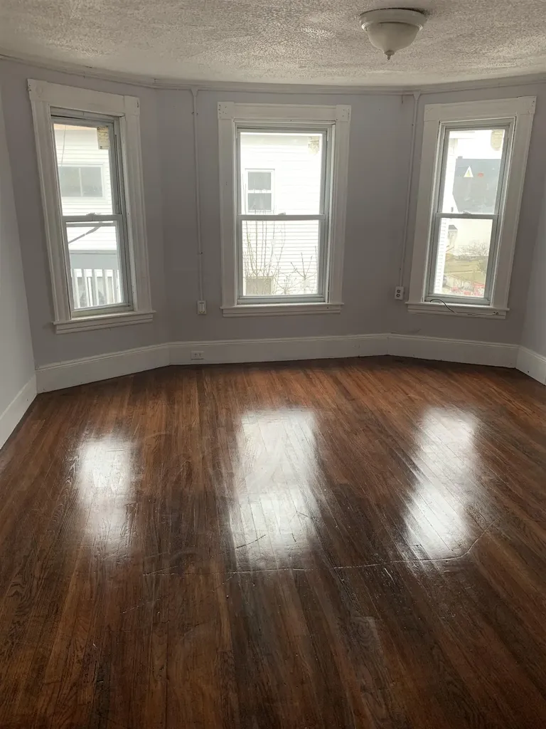 328 Cedar Street Manchester NH 03103