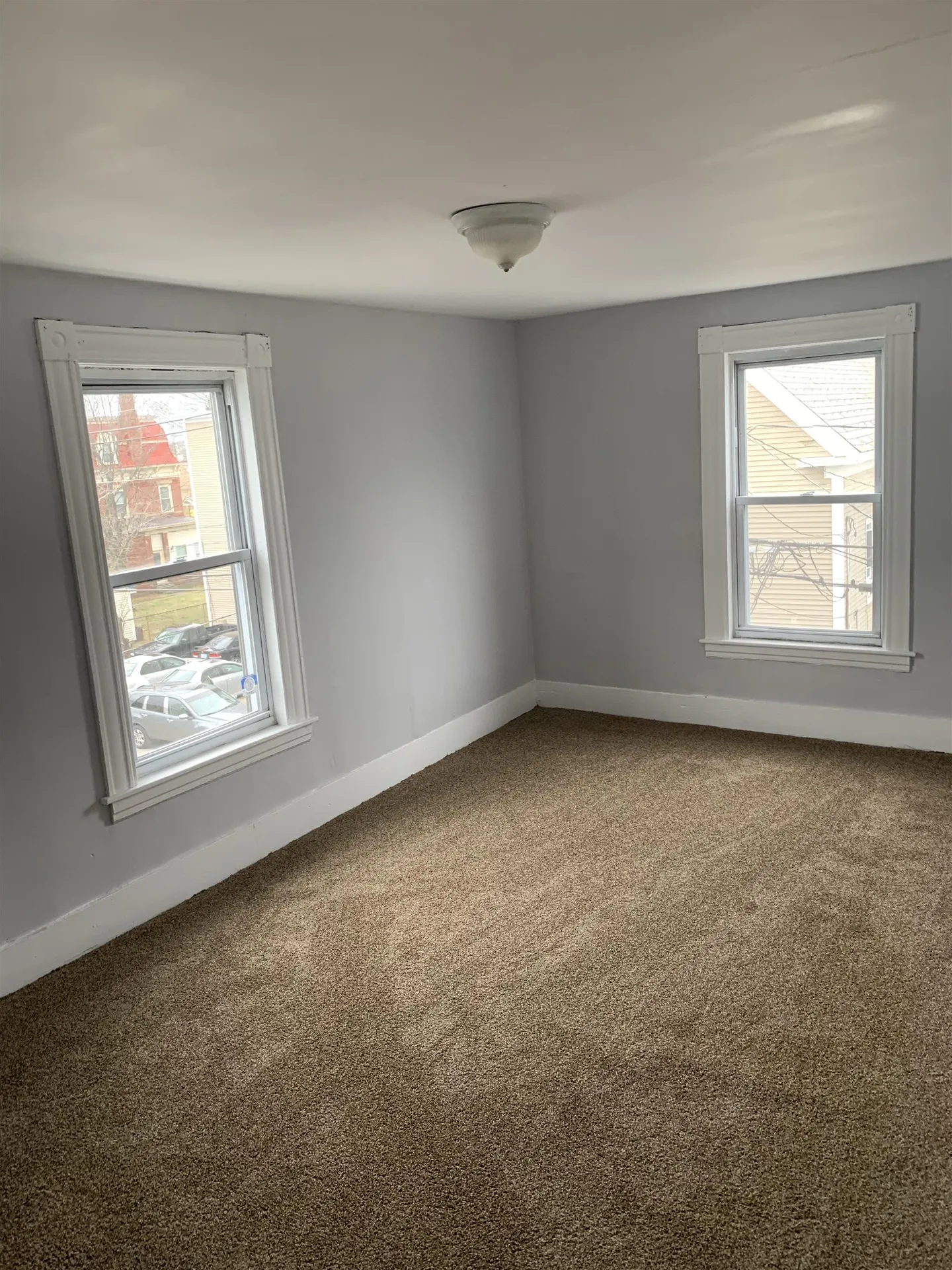 328 Cedar Street Manchester NH 03103