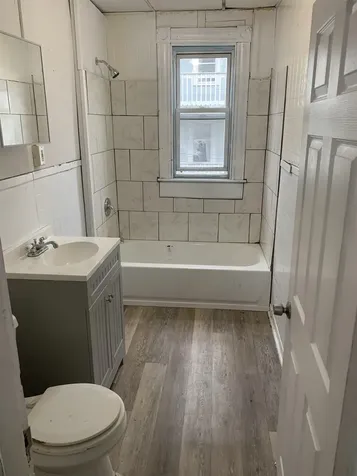 328 Cedar Street Manchester NH 03103