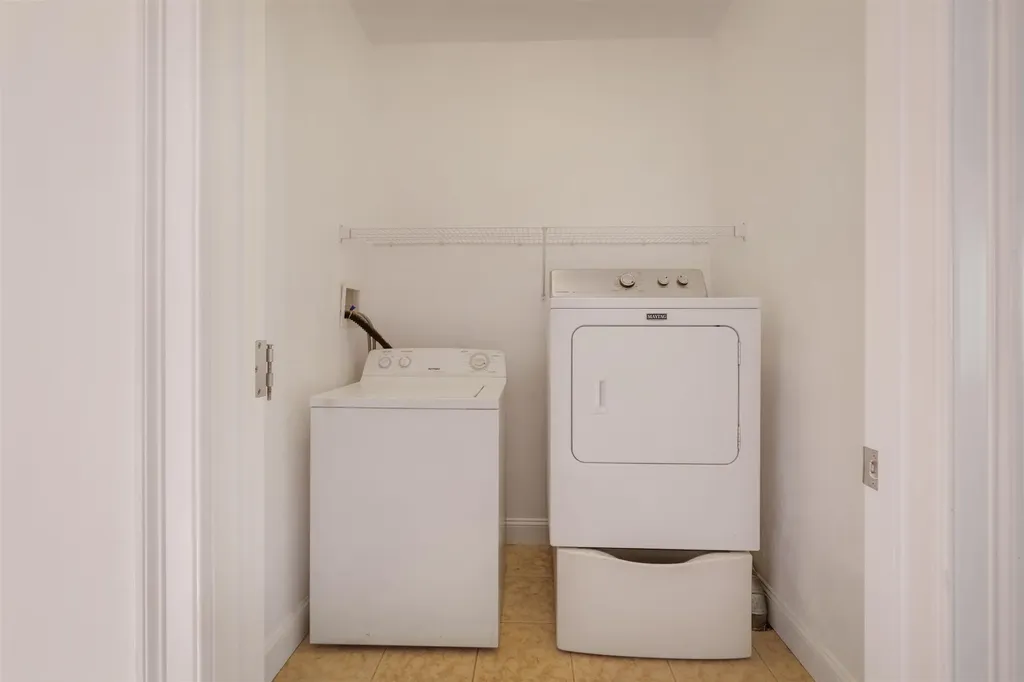 2 Copper Hill Road Hudson NH 03051-5078