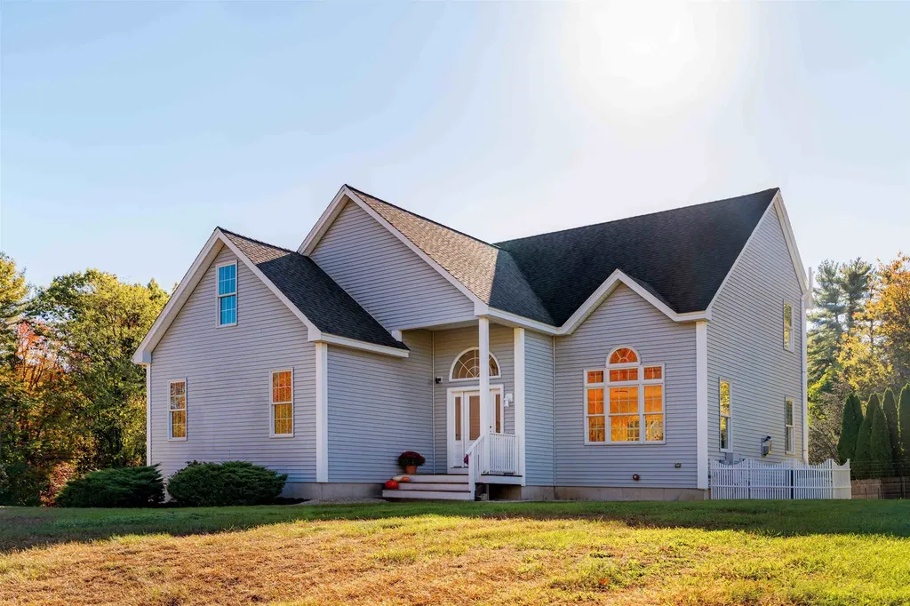 2 Copper Hill Road Hudson NH 03051-5078