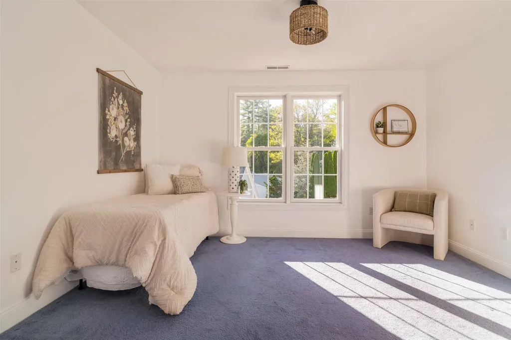 2 Copper Hill Road Hudson NH 03051-5078