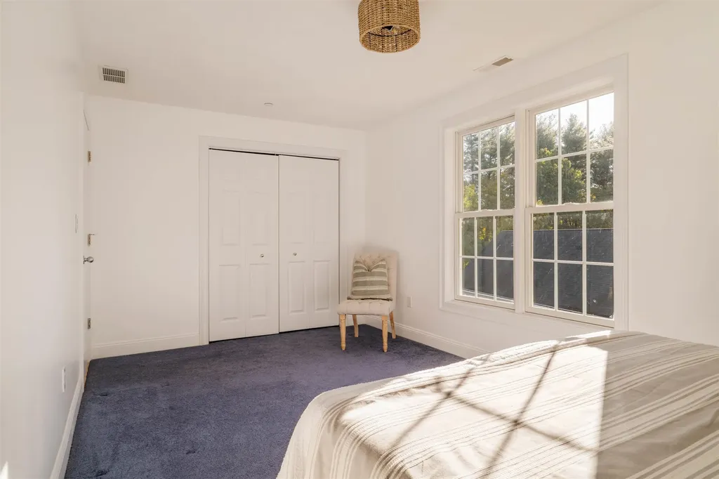 2 Copper Hill Road Hudson NH 03051-5078