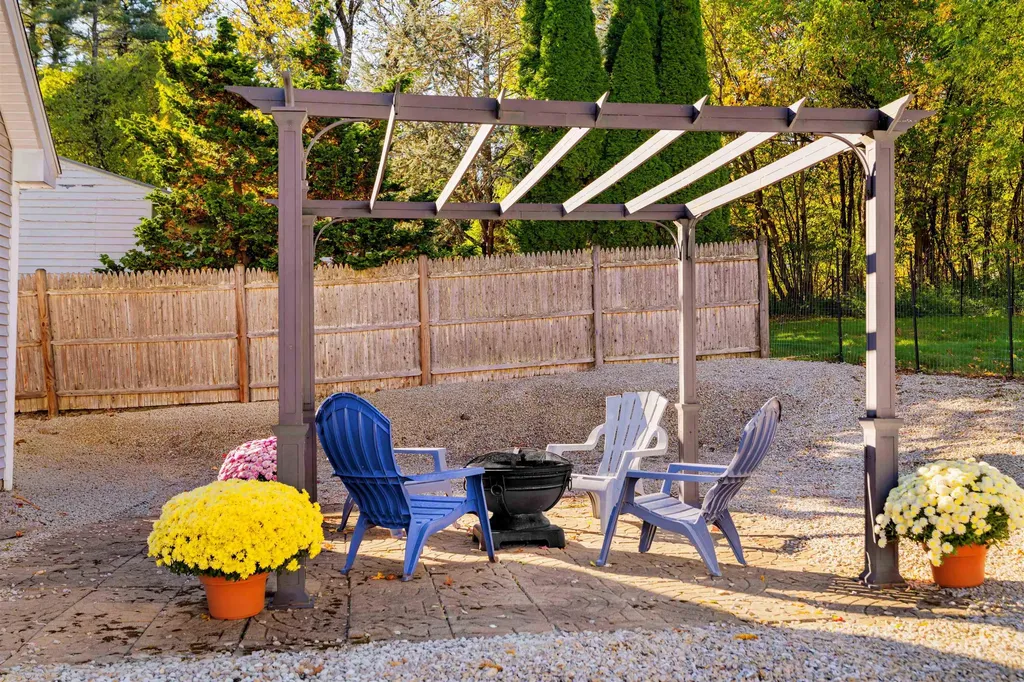 2 Copper Hill Road Hudson NH 03051-5078