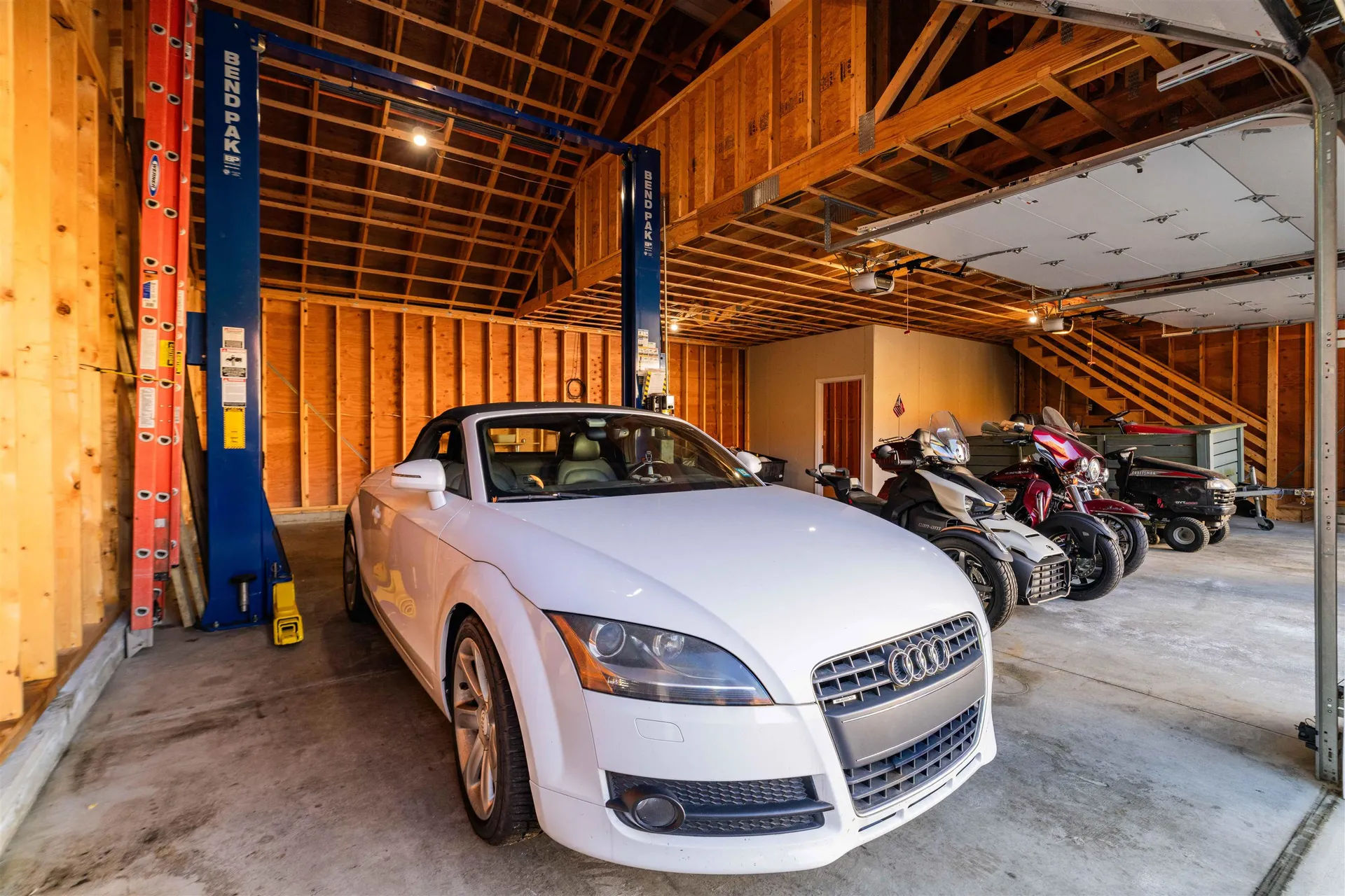 2 Copper Hill Road Hudson NH 03051-5078