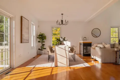 2 Copper Hill Road Hudson NH 03051-5078