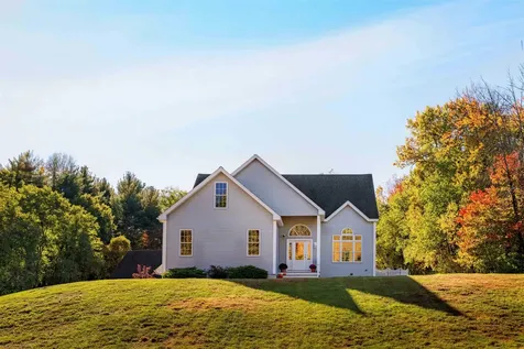 2 Copper Hill Road Hudson NH 03051-5078