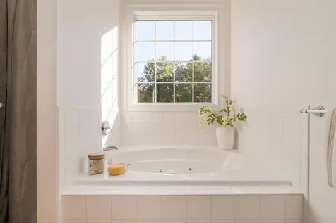 2 Copper Hill Road Hudson NH 03051-5078