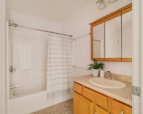 2 Copper Hill Road Hudson NH 03051-5078