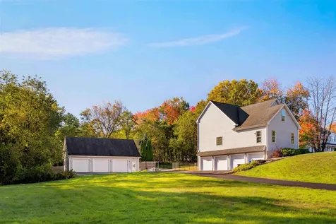 2 Copper Hill Road Hudson NH 03051-5078